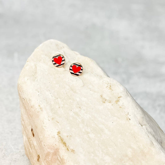 Simple Heart Studs