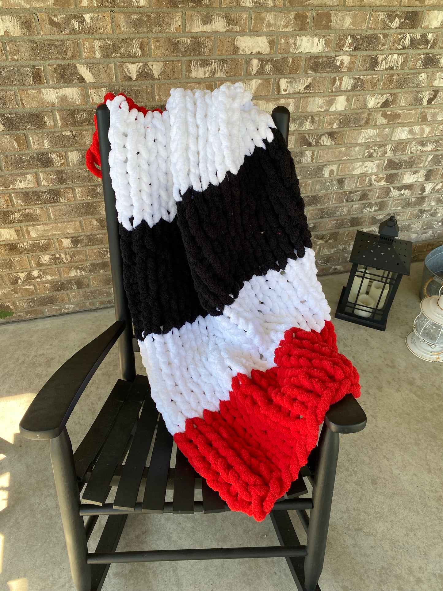 BSU Chunky Knit Blanket - Black Center