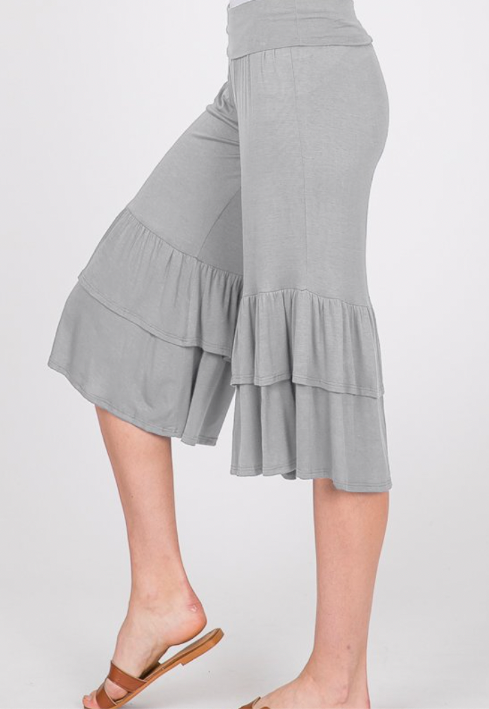 Ruffle Capri Pants - 2 Colors