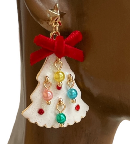 White Tree Pearl Earrings