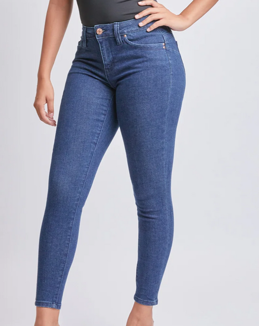 WannaBettaButt Mid Rise Skinny Jeans / Dark