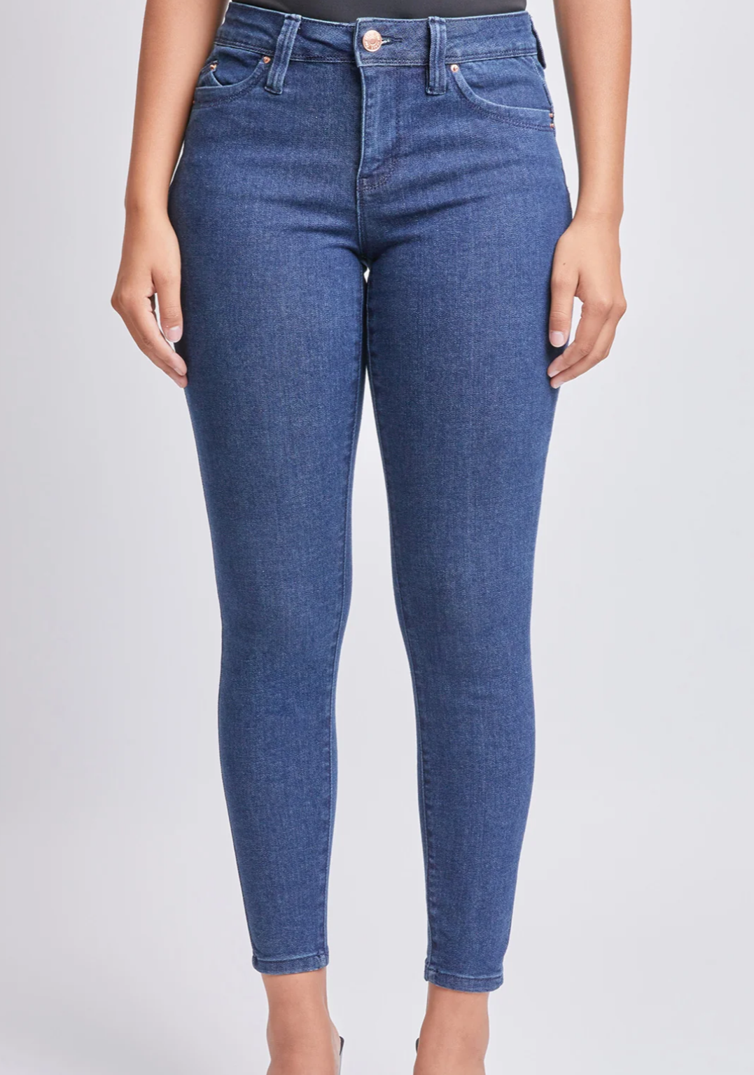 WannaBettaButt Mid Rise Skinny Jeans / Dark