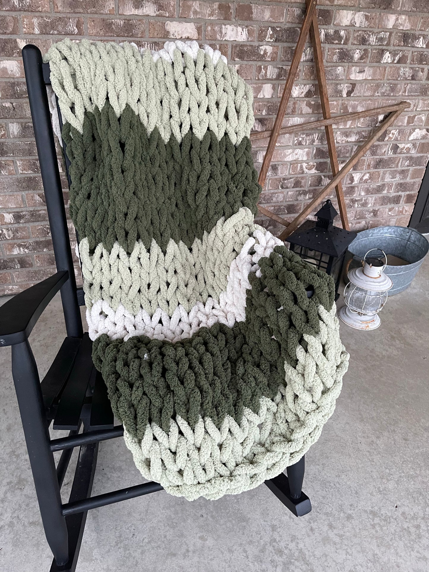 Fields of Green Chunky Knit Blanket